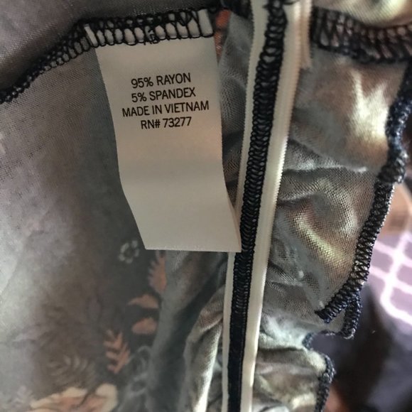 NWT $24 Mudd 2XL Juniors Blue Cinched Waist Floral Summer Off Shoulder Crop Top - Picture 5 of 5